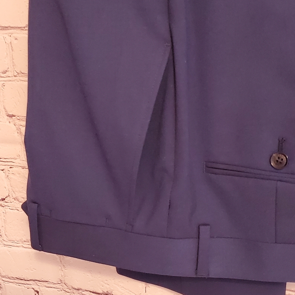 Tommy Hilfiger 2 pc Suit - Picture 8 of 9